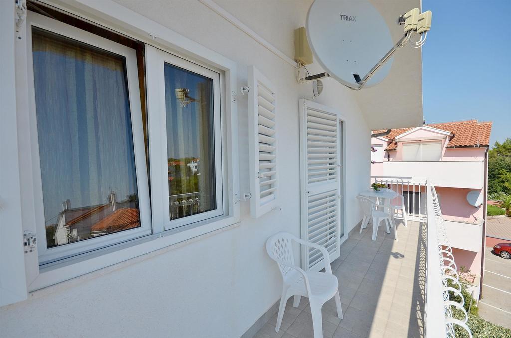Apartments Sime โวดีเซ ภายนอก รูปภาพ